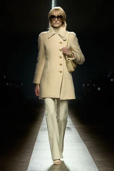 Look 9